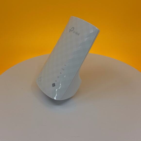 TP-Link RE220 WiFi Range Extender - Excellent Condition - Picture 8 of 16